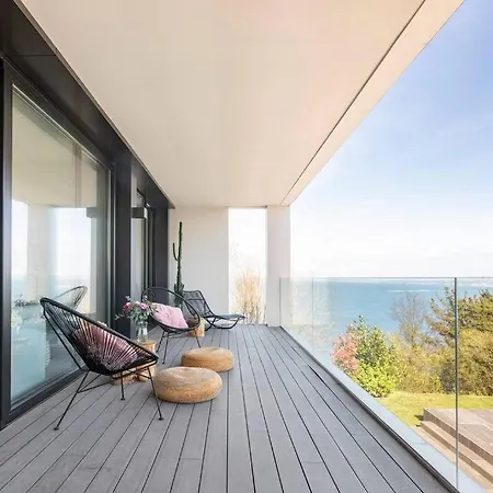 En El Faro De Hondarribia, Con Vistas *