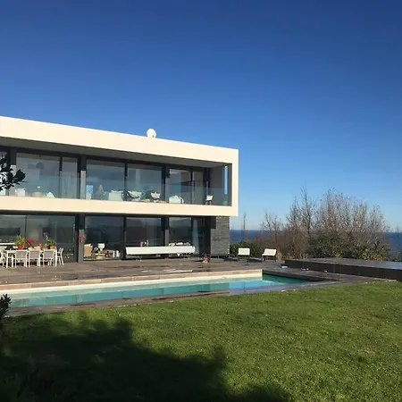 En El Faro De Hondarribia, Con Vistas *