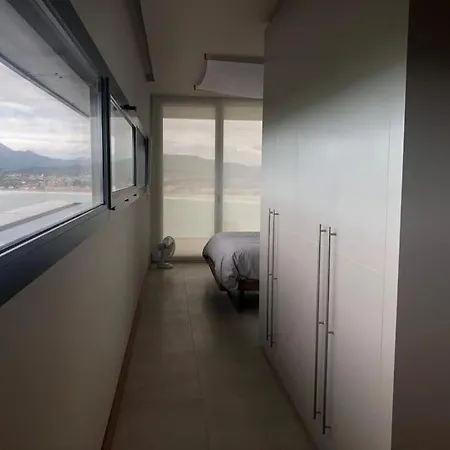 En El Faro De Hondarribia, Con Vistas Lejlighed *