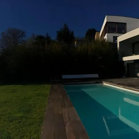 En El Faro De Hondarribia, Con Vistas