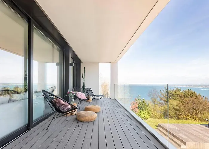 En El Faro De Hondarribia, Con Vistas *