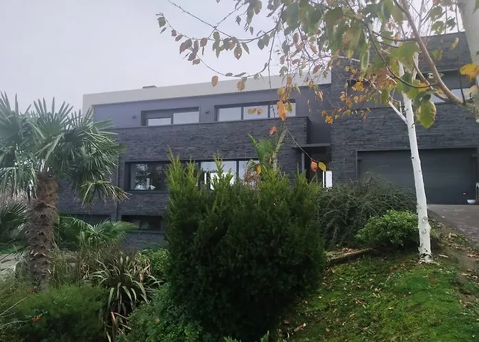 En El Faro De Hondarribia, Con Vistas